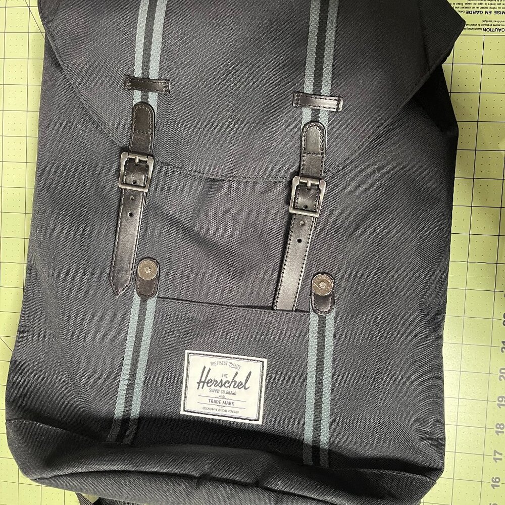 Herschel Supply Co. Retreat Backpack Black Drawstring Bookbag 17" Travel